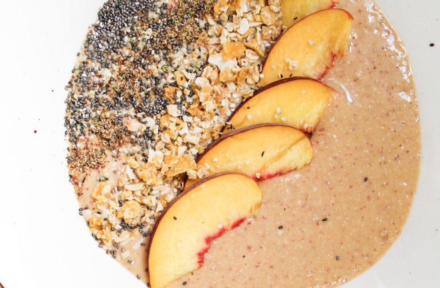 Peach Crisp Smoothie Bowl